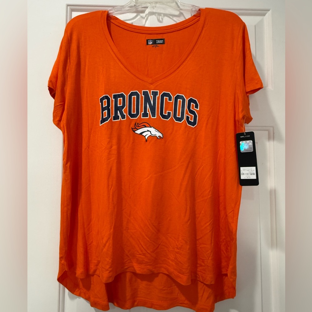 Broncos Women's V-Neck Orange Tee